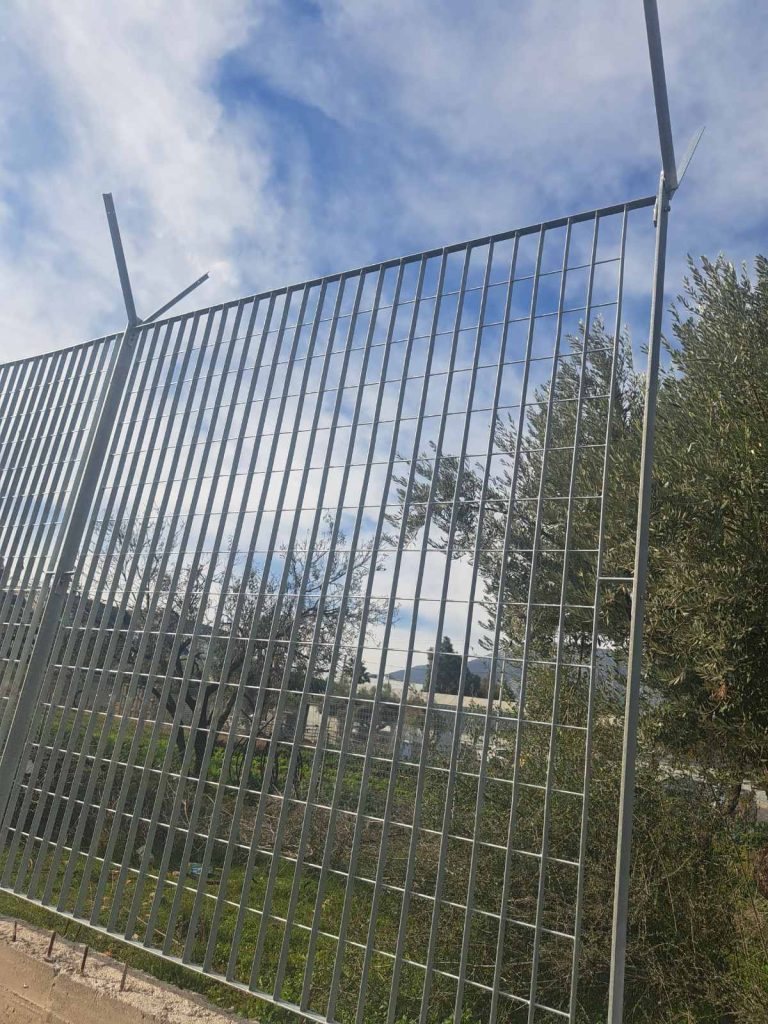 Περίφραξη με κάγκελα Orsogril στην Παιανία